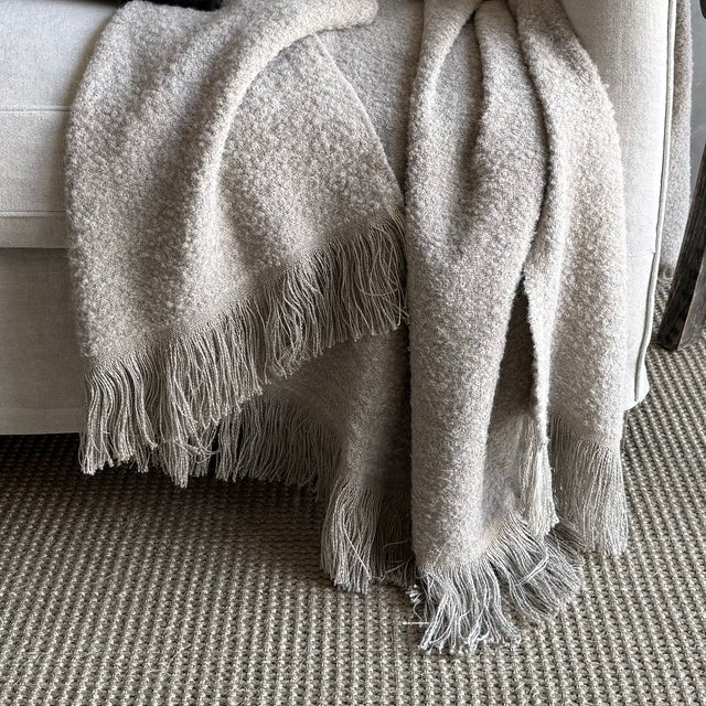 Traditional Beige Belgian Linen and Wool Throw-Xl For Sale - Image 3 of 5