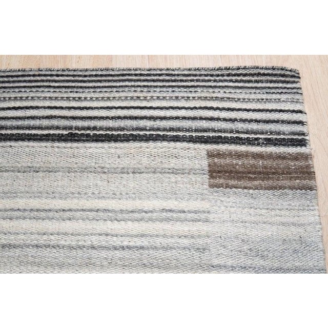 Contemporary 3x5 Gray Handwoven Wool Viscose Framed Linear Texture Geometric Carpet Rug For Sale - Image 3 of 8