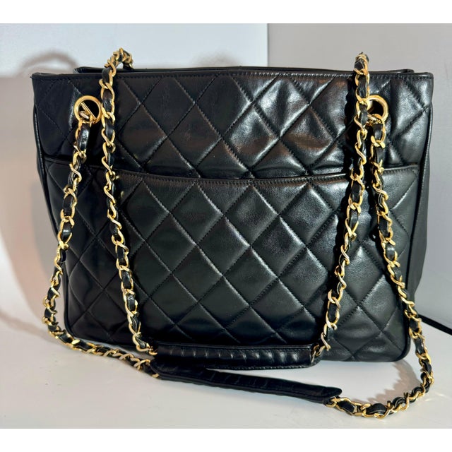 Chanel Chanel Quilted Black Caviar Skin Shoulder Bag / Tote, Golden Chain & Hardware For Sale - Image 4 of 18