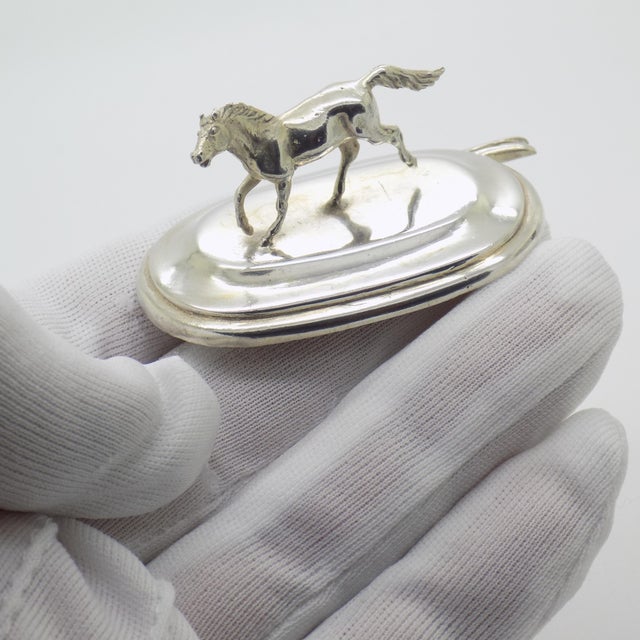 Elegant vintage place card holder crafted in genuine Continental Silver (800/000) and hallmarked with the Italian...