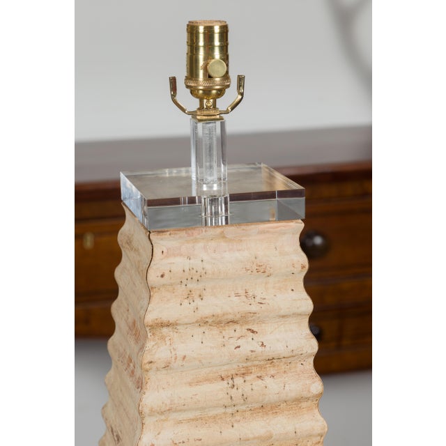 Pair of Italian Midcentury Pyramidal Shaped Fragment Table Lamps with Lucite For Sale - Image 9 of 11