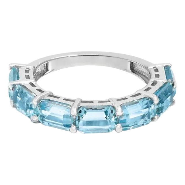 Natural 3.45 cts aquamarine half band ring in 18k gold For Sale