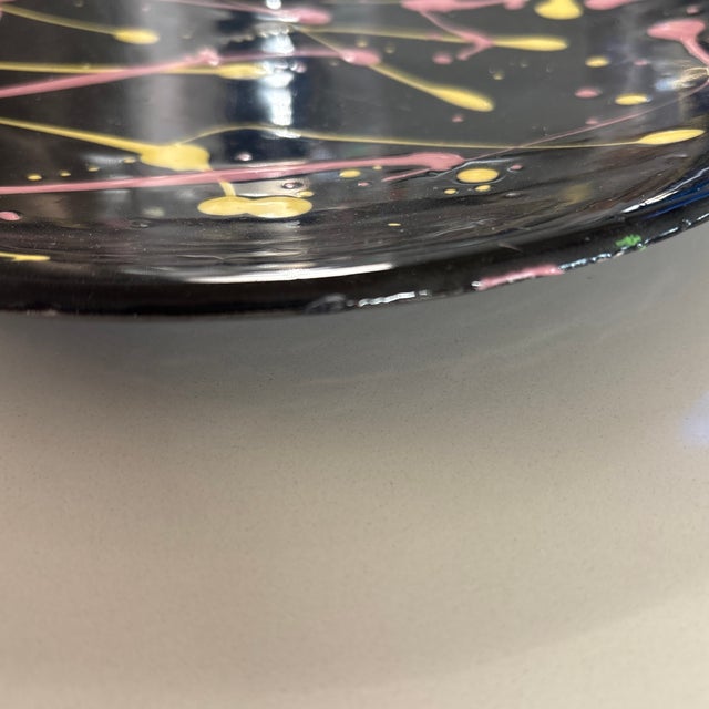 1980s Vintage 1980s Abstract Splatter Ceramic Plate – Postmodern Memphis Style For Sale - Image 5 of 5