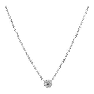 18k(750) White Gold Natural Diamond Pendant Necklace With Chain For Sale