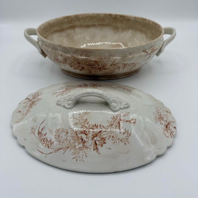 Evoking the romance of Victorian country kitchens, this English transferware tureen dates from the late 19th century and...