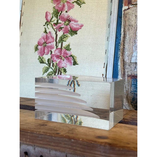 Silver 1970s Mid-Century Modern Geometric Lucite Bookend For Sale - Image 8 of 9