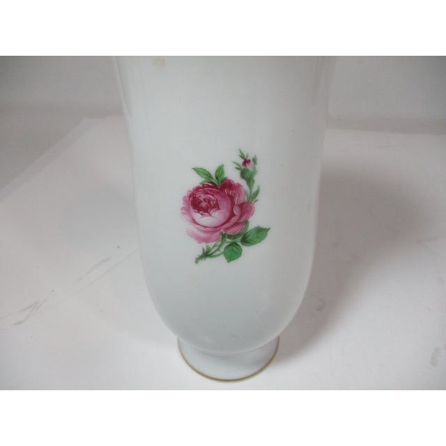 White Vintage A.K. Kaiser Co. German Porcelain Rose Vase For Sale - Image 8 of 9