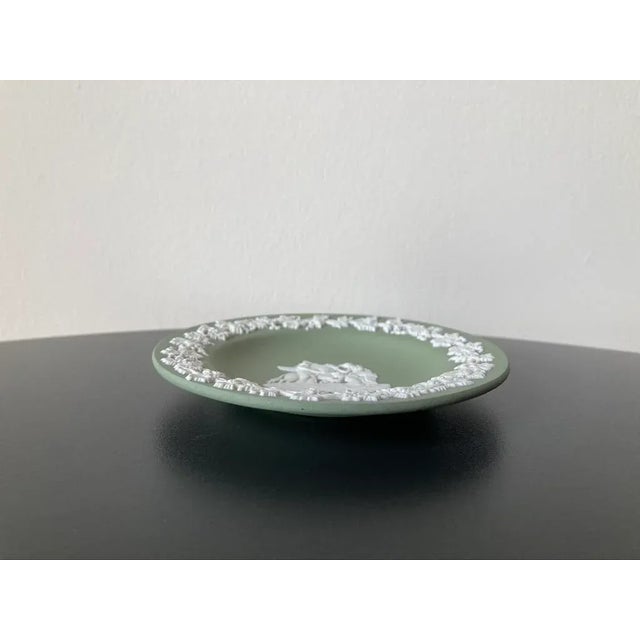 Renaissance English Wedgwood Jasperware Sage Green Jewelry Dish With Neoclassical Horse Design For Sale - Image 3 of 12