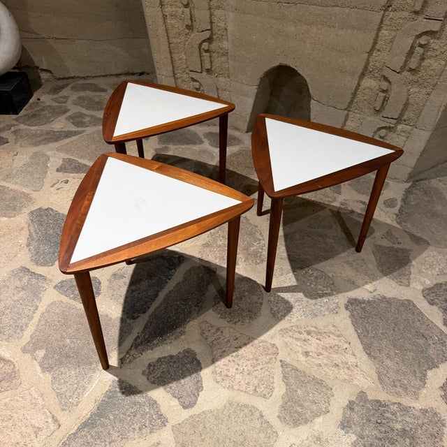 1960s Arthur Umanoff Nesting Side Table Set Triangular Mid-Century Modern For Sale - Image 5 of 9