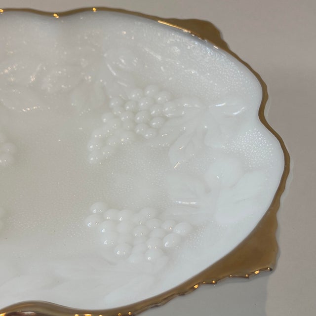 White Vintage 1960s Anchor Hocking Embossed Grape Pedestal Bowl With 22k Gold Rim For Sale - Image 8 of 11