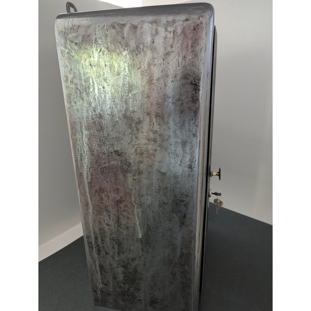 Vintage Steel Medicine Wall Cabinet, 1920s For Sale - Image 4 of 18