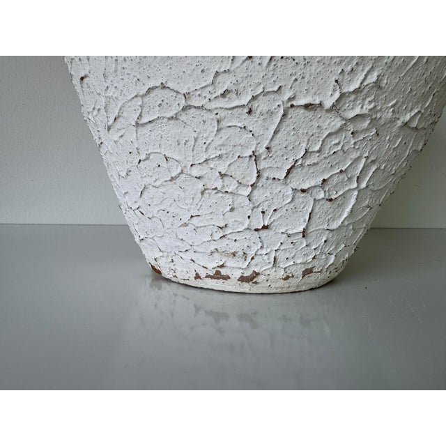 1980’s Vintage Organic White Textured Pottery Vase With Rattan Wrap – Unsigned For Sale - Image 10 of 12