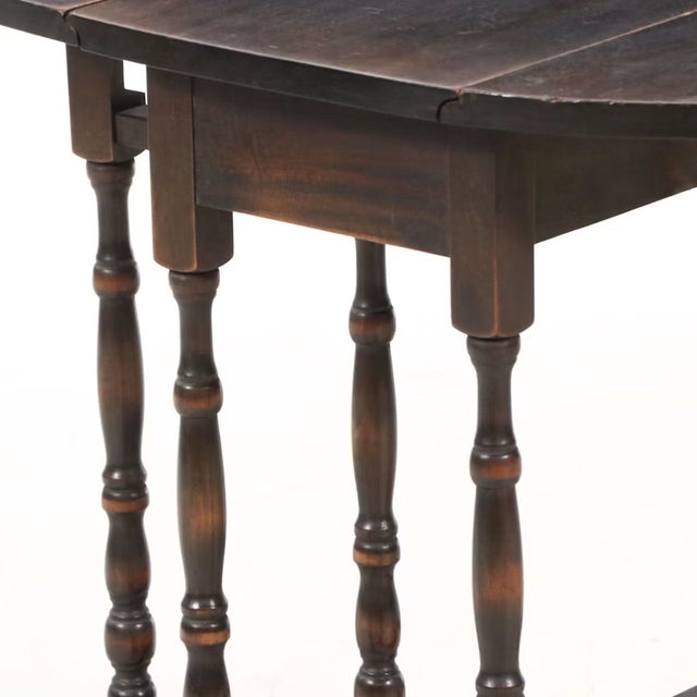 1940s William & Mary Style Turned Walnut Gate-Leg Drop-Leaf Accent Table For Sale In Cincinnati - Image 6 of 11