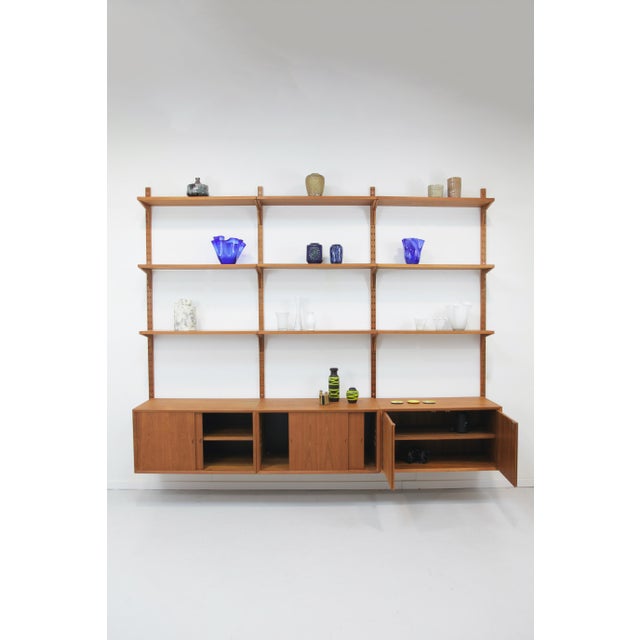 Mid-Century Modern 3-Strip Wall Shelf in Teak by Poul Cadovius for Cado, 1960s, Set of 16 For Sale - Image 3 of 18