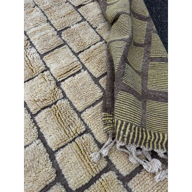 1990s Moroccan Wool Rug in Yellow and Taupe, 1990 For Sale - Image 5 of 10