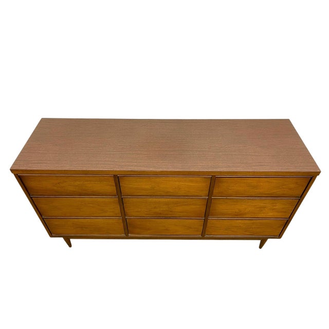 1970s Mid Century Modern 9 Drawer Lowboy Dresser With Dovetail Drawers and Tapered Legs For Sale - Image 4 of 9