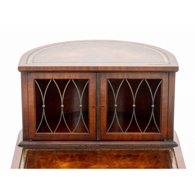 Neoclassical Weiman Heirloom Mahogany Step End Tables, Pair For Sale - Image 3 of 7