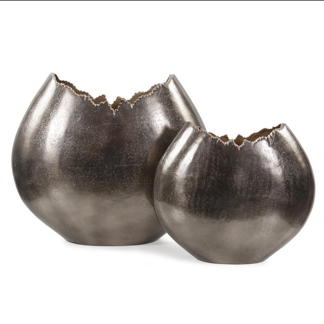 Metal Baniff Jagged Edged Disc Vase- Large For Sale - Image 7 of 10