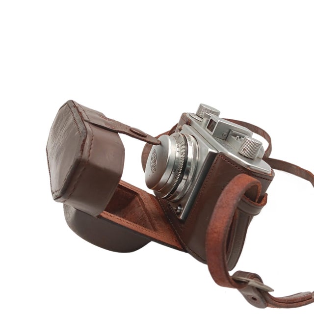 Vintage 1950s Olympus 35 Camera With Leather Case For Sale - Image 6 of 6