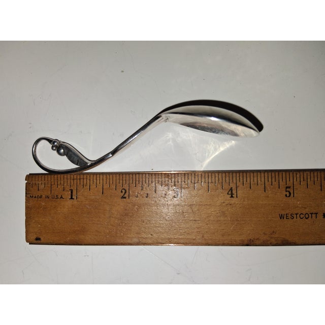 Mid 20th Century Georg Jensen Sterling Silver 4.25" #21 Pea in Pod Jam Tea Caddy Spoon - No Mono For Sale In New York - Image 6 of 7