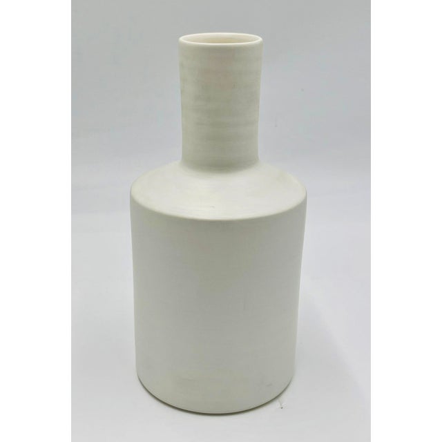 1990s Rina Menardi "Luna" White Ceramic Vase Hand Made Italy, Italian Ceramics For Sale - Image 5 of 12