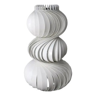 Mid-Century Swirling Medusa Table Lamp in White Steel and Aluminum from Valenti, 1990s For Sale