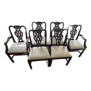 Baker Chippendale-Inspired Mahogany Pretzel Back Dining Chairs. Two Arm Chairs and Four Side Chairs For Sale