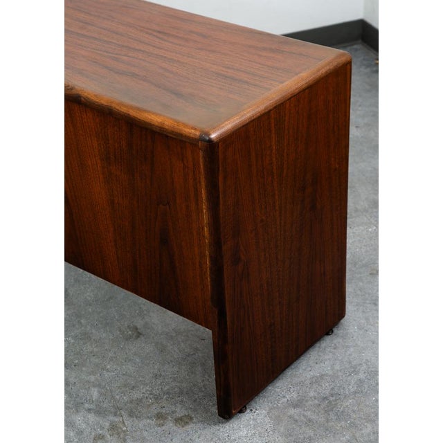 Mid Century Modern Desk Office Credenza Walnut 5 Drawer Wood File Vintage MCM For Sale - Image 10 of 11