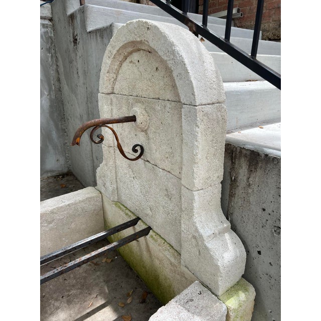 Cream Mians, Small Arched Limestone Wall Fountain From Provence, France For Sale - Image 8 of 13