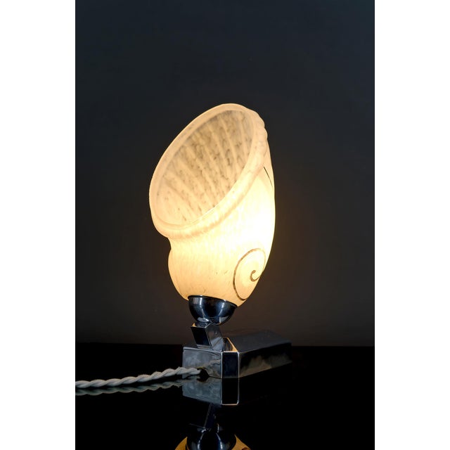 Beige Art Deco Shell Lamp in Chrome and Glass, 1930 For Sale - Image 8 of 15
