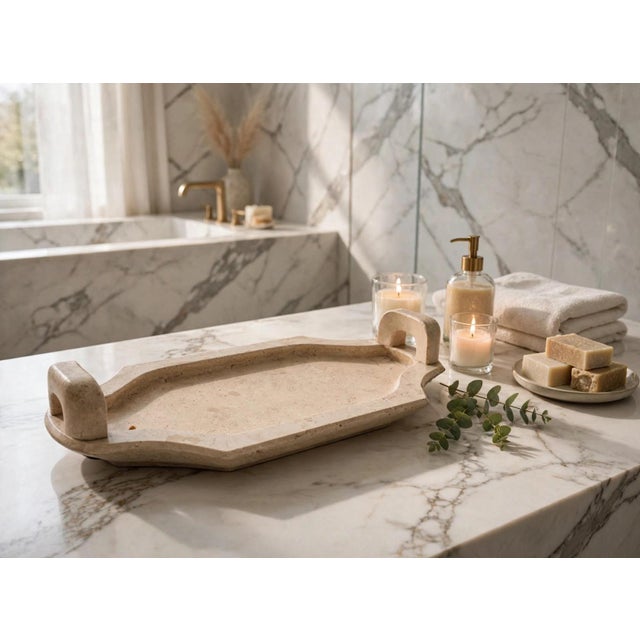 This elegant vintage tray in travertine stone stands out for its refined, naturally porous surface and distinctive...