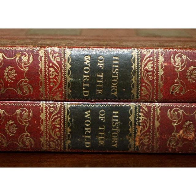 Victorian Faux Book Chessboard Staunton Pieces & Hardwood Clock from Jaques London, 1880s, Set of 33 For Sale - Image 4 of 18