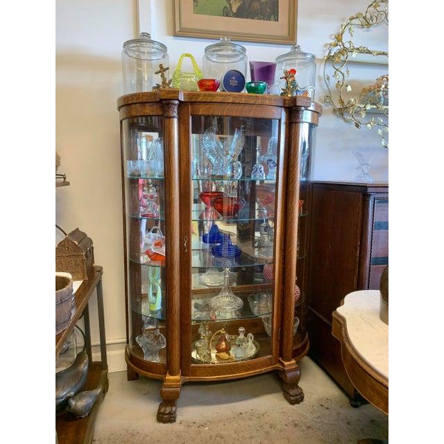 Traditional Antique Curved Glass Mirrored Back Curio Cabinet on Claw Feet For Sale - Image 3 of 12