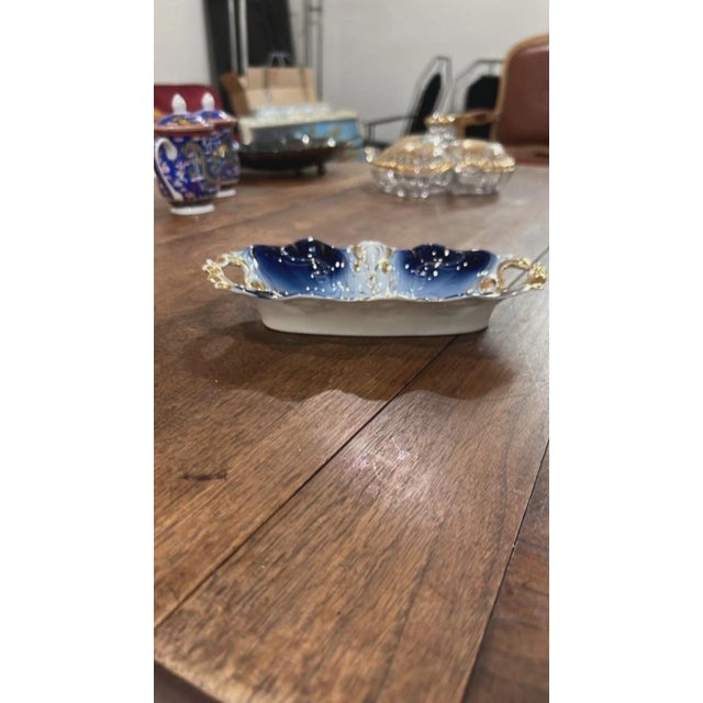 Asian Antique Flow Blue Porcelain Handled Relish Dish With Gold Gilt For Sale - Image 3 of 5