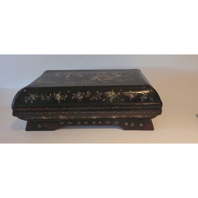Black Lacquer Box With Mothe of Pearl Inlay - 18th Century For Sale - Image 12 of 14
