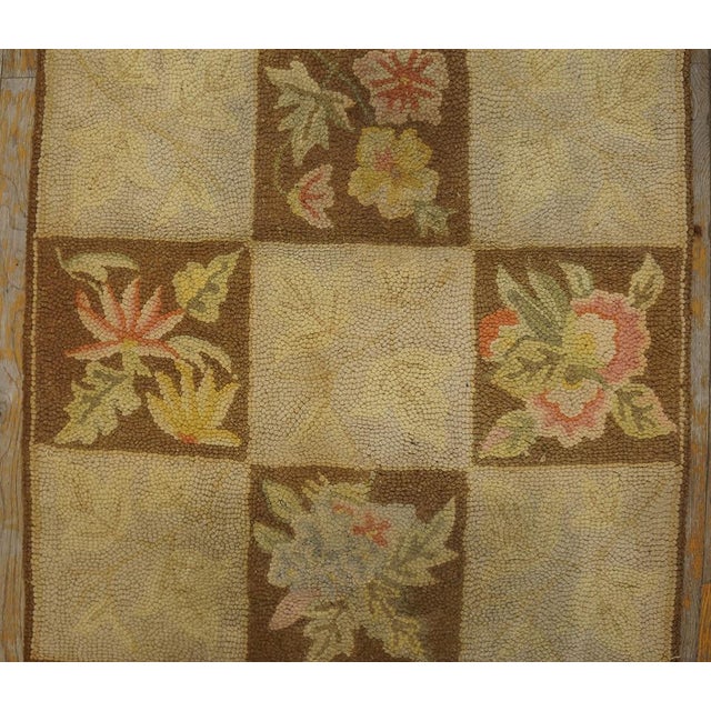 Textile 1950s Tan Ecru Floral Folk Art Vintage American Hooked Rug 2'4" X 20'5" Handknotted Wool Carpet For Sale - Image 7 of 12
