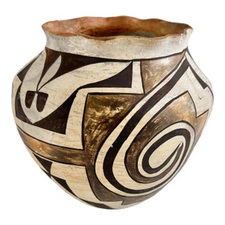 Vintage Acoma New Mexico Hand-Painted Geometric Pottery Vase, 6.5" For Sale