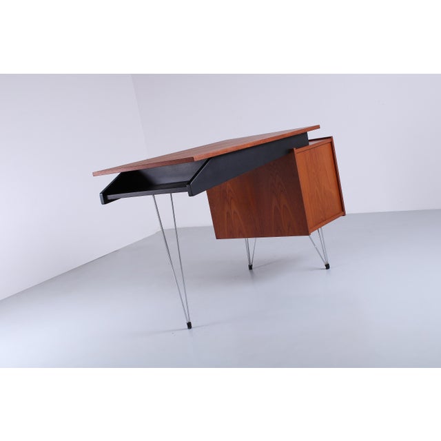 Mid-Century Modern Teak Hairpin Desk from Tijsseling Nijkerk, 1950s For Sale - Image 3 of 17