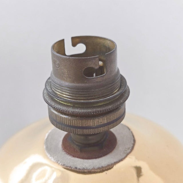 Vintage White and Gold Crackle Ceramic Tripod Lamp with Feathers, 1950s For Sale - Image 9 of 11