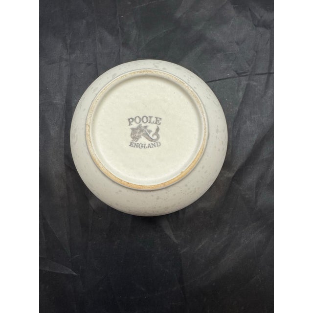 1980s Vintage Poole Pottery Calypso Lustre Pearl Posy Vase 1980s Iridescent White MCM For Sale - Image 5 of 8