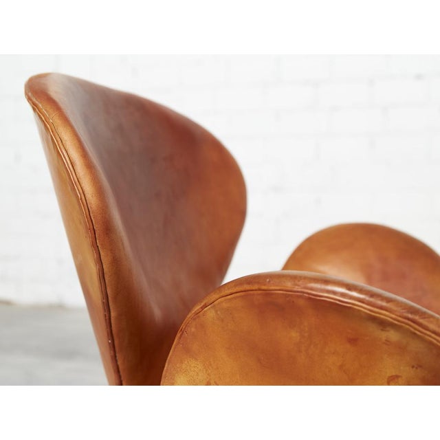 Swan Chair by Arne Jacobsen for Fritz Hansen, 2001 For Sale - Image 14 of 18