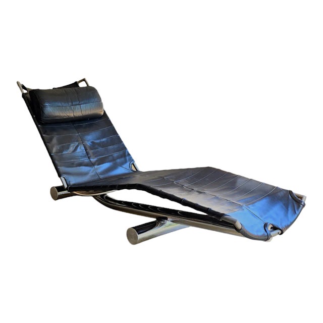 1970s Chariot' Leather Chaise Lounge by Paul Tuttle for Strassle International For Sale
