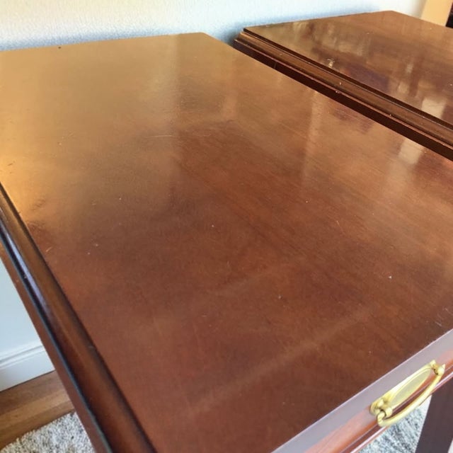 Brown 1980s Pair of Vintage Craftique Mahogany Pembroke Tables | Drop Leaf Tables For Sale - Image 8 of 12