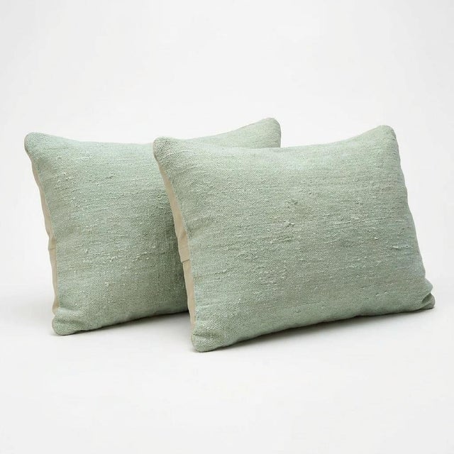 Mid-Century Modern Anatolian Kilim Lumbar Pillow Cover 14'' X 20'' - Set of Two For Sale - Image 3 of 4