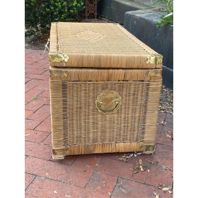 Wood Vintage Mid-Century Asian Style Wicker and Brass Blanket Chest For Sale - Image 7 of 11