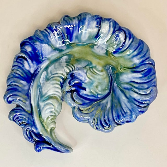 American 1970s Americana Folk Art Majolica Acanthus Leaf Ceramic Pottery Catchall, Signed Martha For Sale - Image 3 of 11