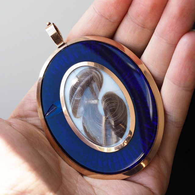 Antique Georgian Portrait Miniature Pendant with 14K Gold Frame, 1800 For Sale - Image 11 of 18