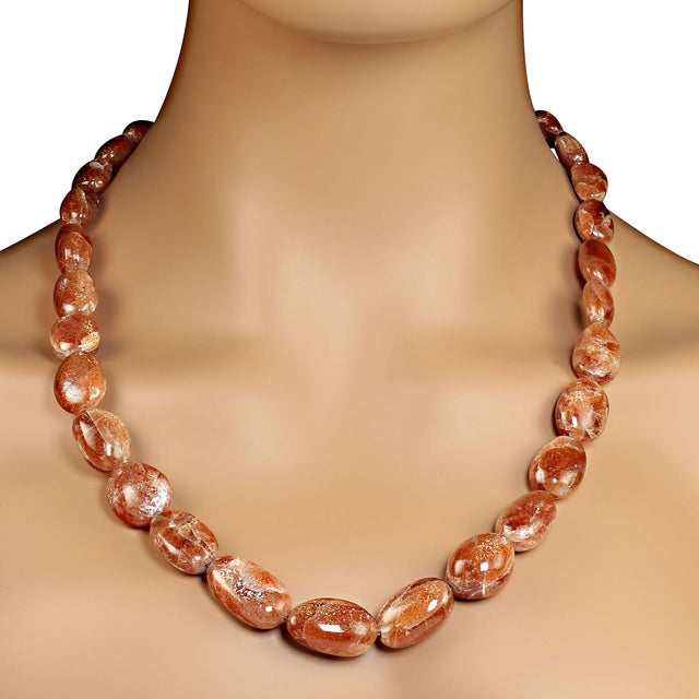 Traditional Graduated African Sunstone Necklace For Sale - Image 3 of 5