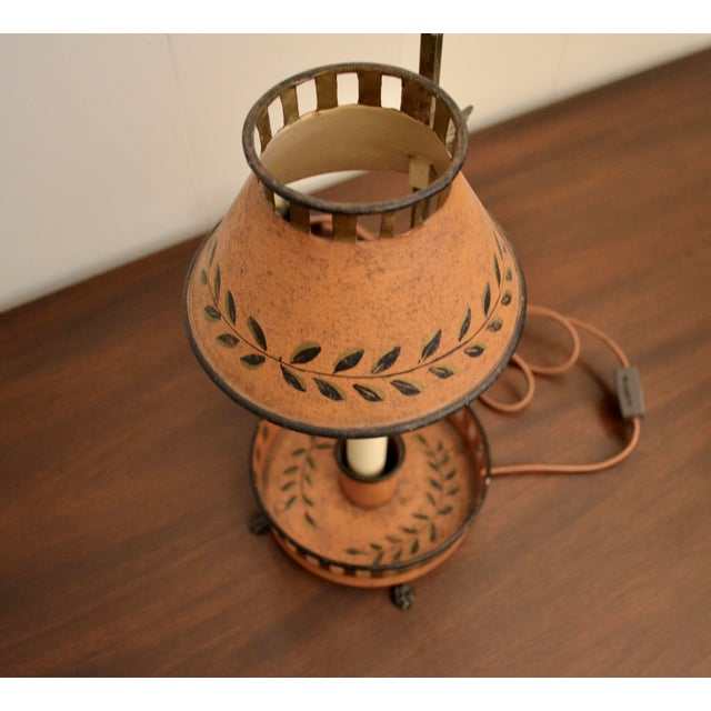 French Early 20th Century Hand Painted Tole Bouillotte Lamp For Sale - Image 3 of 4