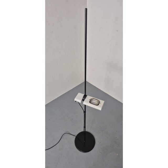 Aton Terra Floor Lamp by Ernesto Gismondi for Artemide, Italy, 1980s For Sale - Image 11 of 17